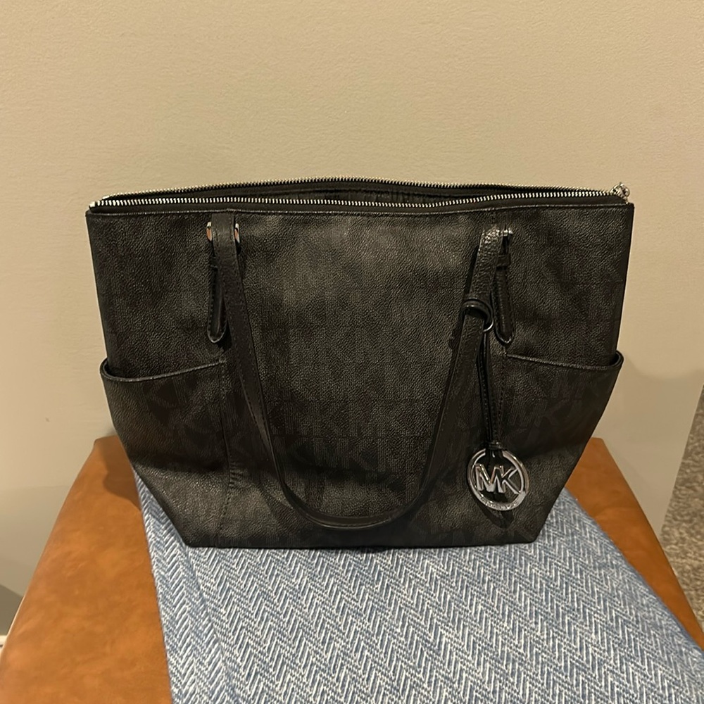 Michael Kors bag - black.